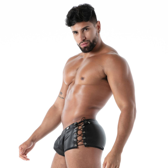 laced trunk