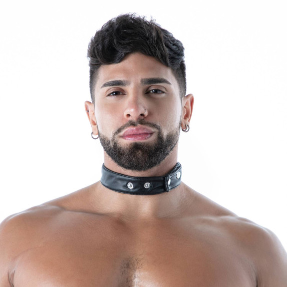 kinky collar with pocket