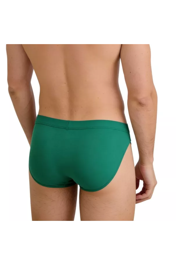 Bikini mood green zoom from back